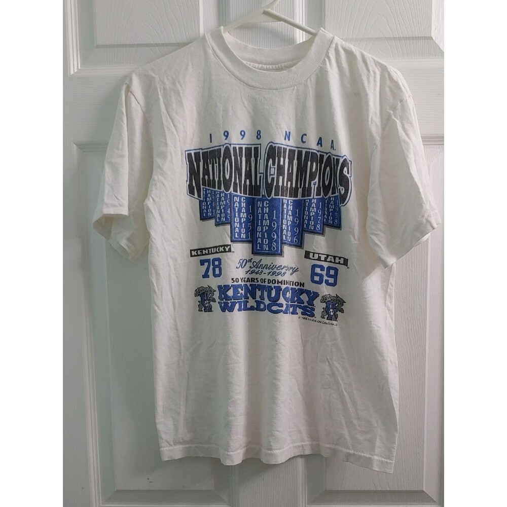 Vintage 1998 UK T Shirt Wildcats NCAA National Champs Unisex White Tee Size M